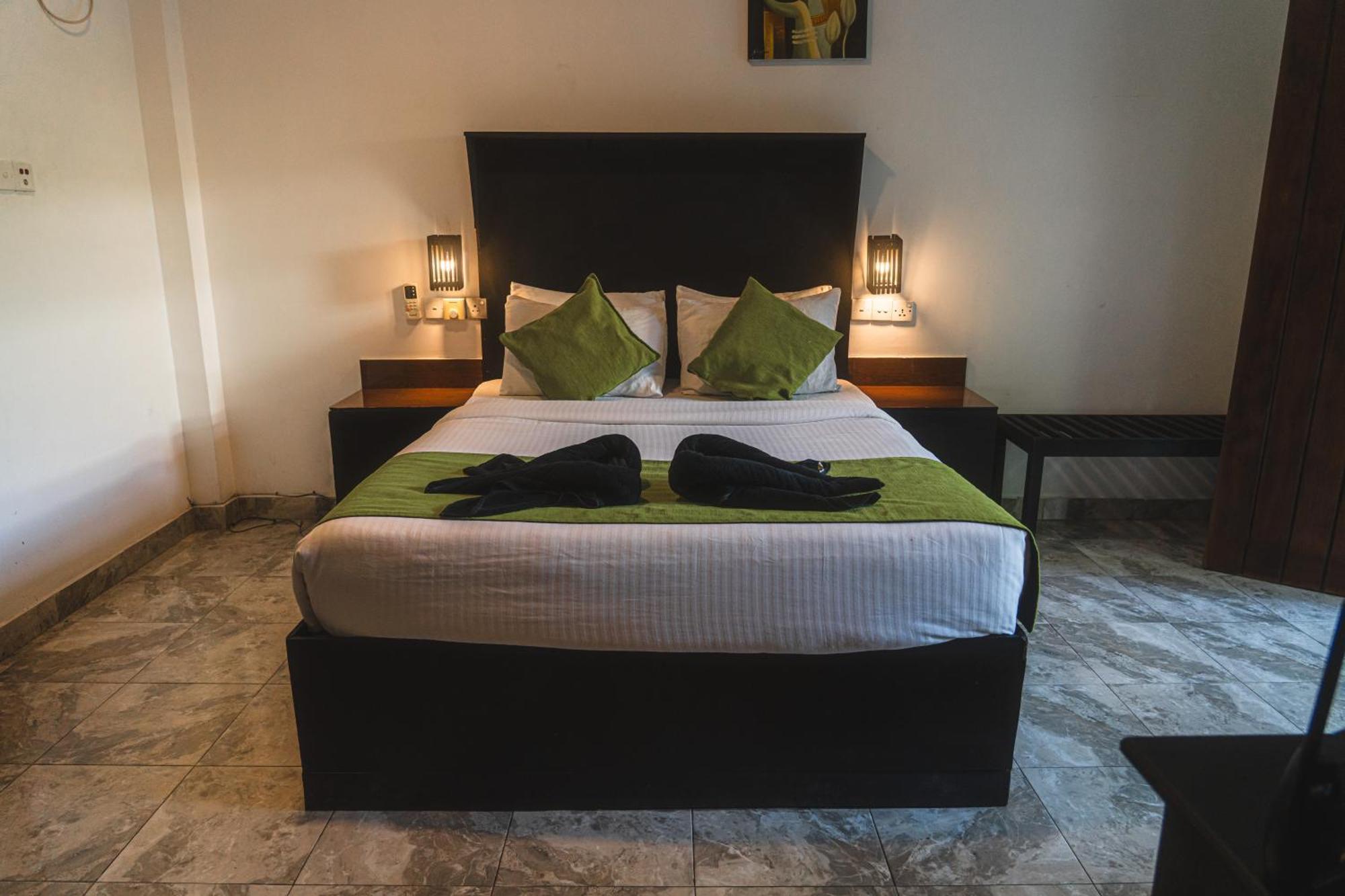 דמבולה Sundaras Sigiriya Jungles Caves Resort מראה חיצוני תמונה